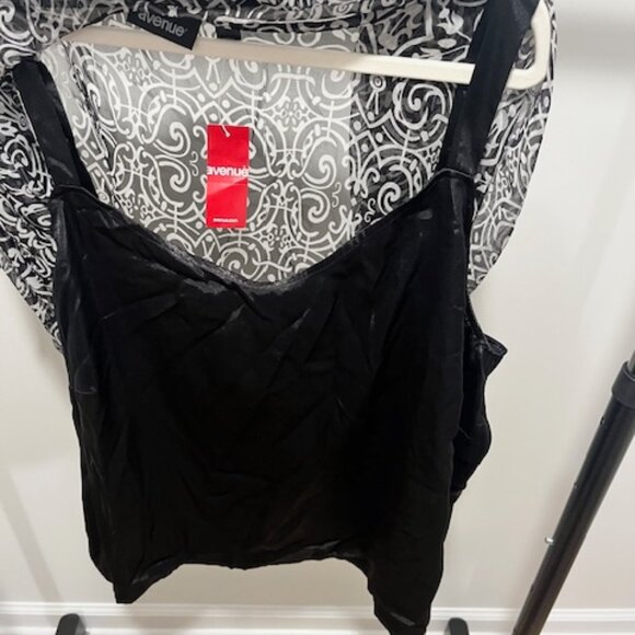 Monochrome Grace Sheer Top - Picture 5 of 7